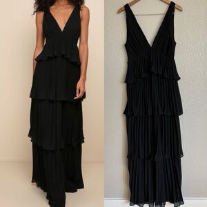 NWOT Mesmerizing Essence Black Pleated Backless Tiered Maxi Dress